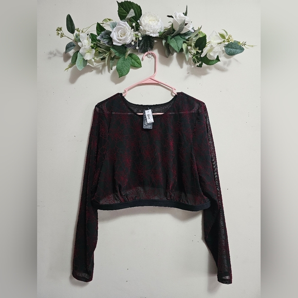Spiderweb long sleeve top - Picture 4 of 4